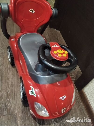 Продам детский автомобиль-каталка