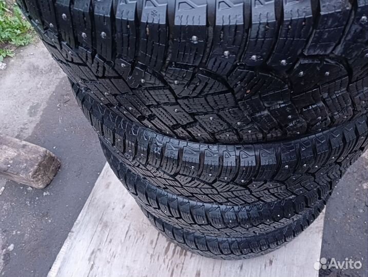 Continental IceContact 2 225/60 R18