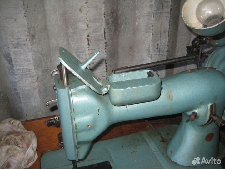 Машина швейная промышленная класса323