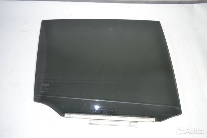 Стекло двери заднее/левое Toyota/Lexus RX300