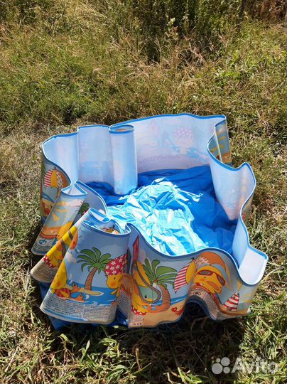 Детский бассейн