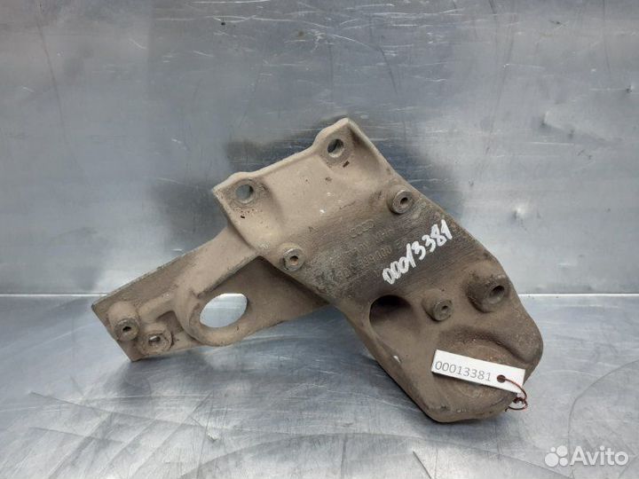 Кронштейн АКПП правый Volkswagen Passat B5