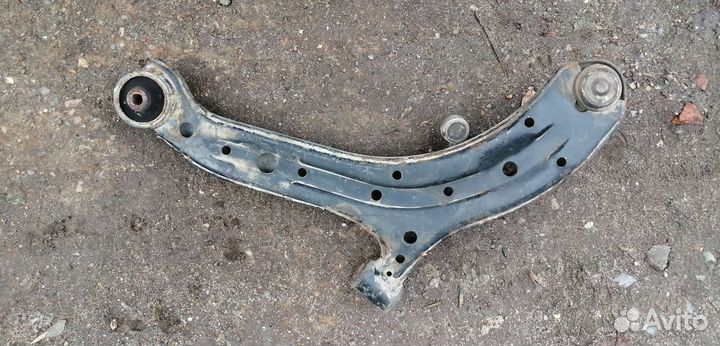 Рычаг пер правый Hyndai Accent