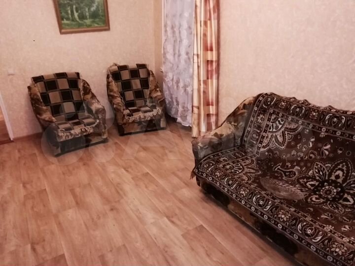 2-к. квартира, 50 м², 1/3 эт.