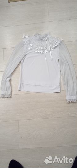 Продаю блузку размер 134