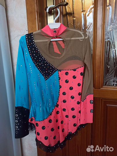 Продам купальник для художественной гимнастики