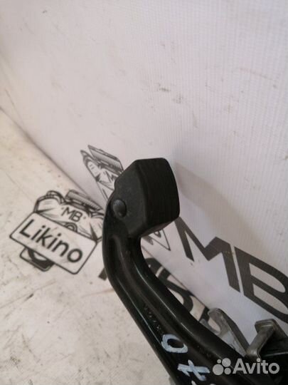 Педаль стояночного тормоза Mercedes Gl X164