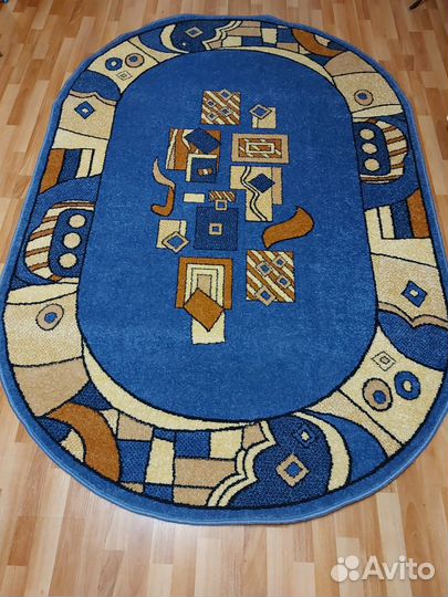 Ковер новый яркие краски