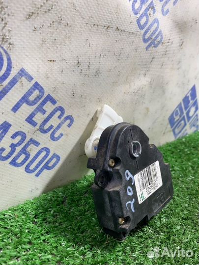 Сервопривод заслонки печки Chevrolet Trailblazer