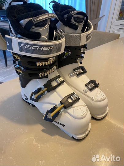 Горнолыжные ботинки