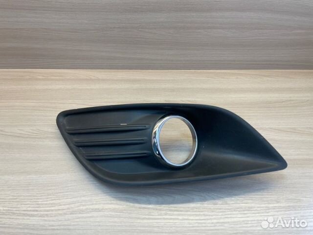 Заглушка противотуманной фары передняя левая Ford