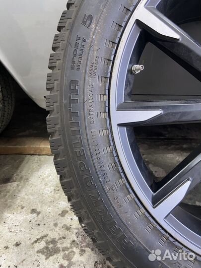 Колеса R20 на Jaguar F-pace