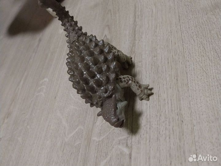 Динозавры игрушки