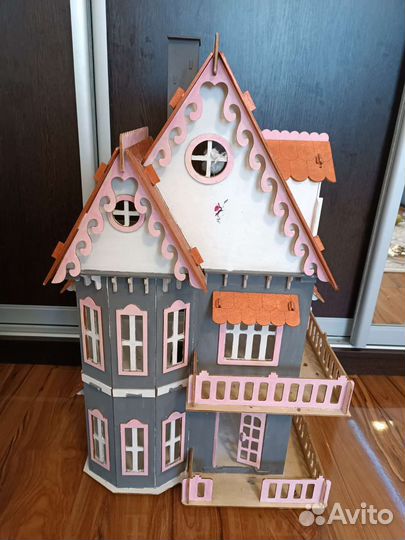 Домик кукольный