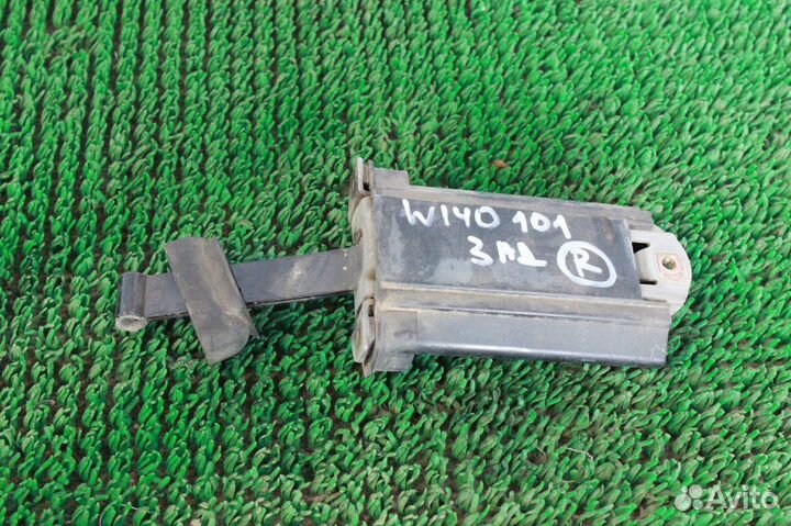 Задний правый фиксатор двери Mercedes S-Class W140