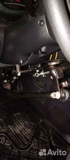 Ручное управление педалями для инвалидов по ногам