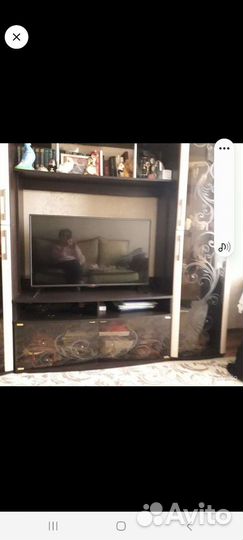 Стеклянная тумба под тв