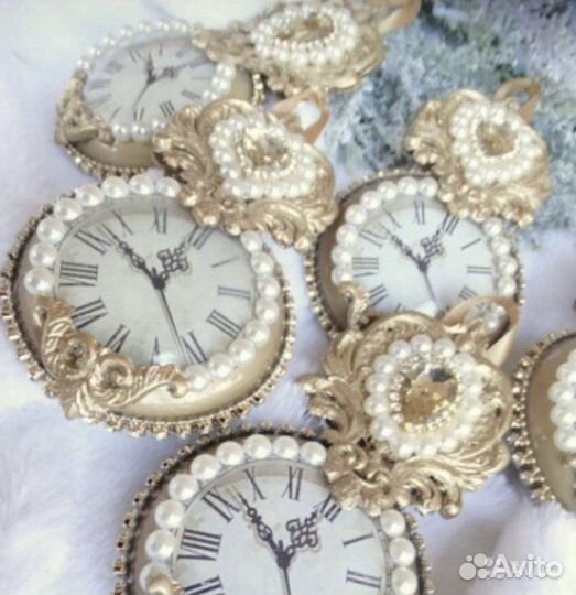 Украшения на елку Часики