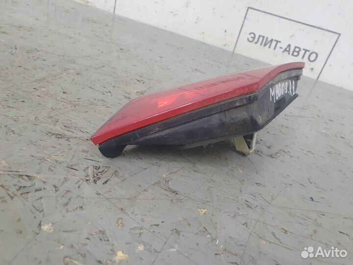 Фонарь внутренний правый Mercedes W212 E