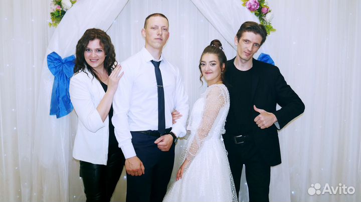 Ведущая (Тамада) + Диджей (Звукооператор)