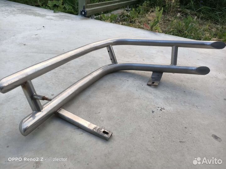 Защита заднего бампера на внедорожник