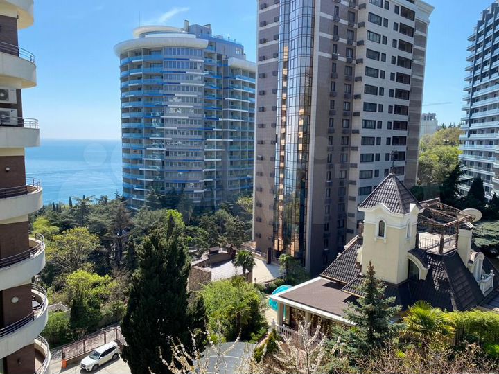 3-к. квартира, 125 м², 6/8 эт.