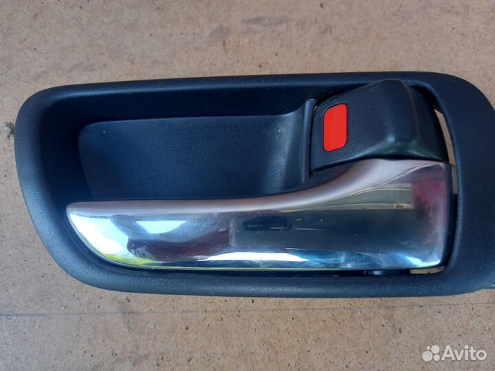 Ручка двери на toyota allion ZZT240