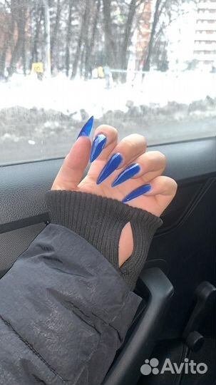 Модель на маникюр