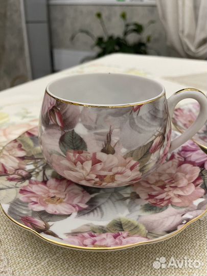 Чашка с блюдцем