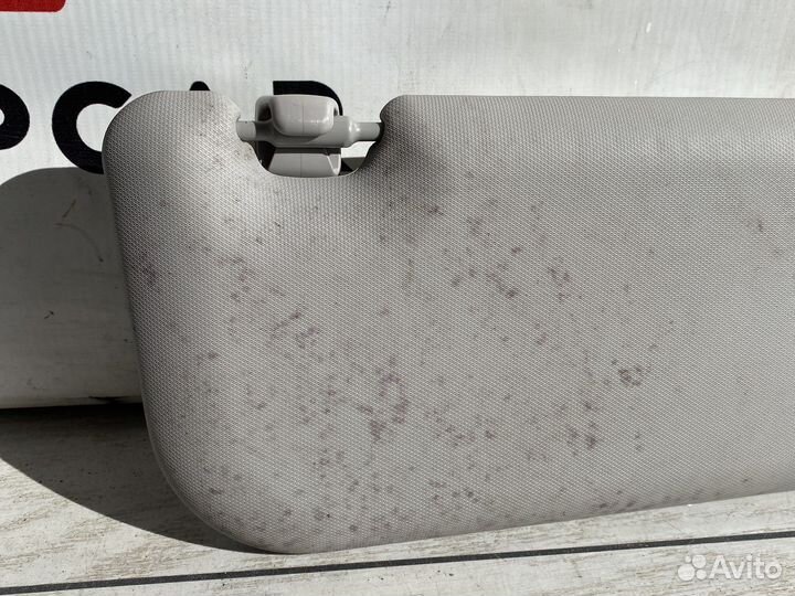 Toyota Rav4 XA50 Козырек