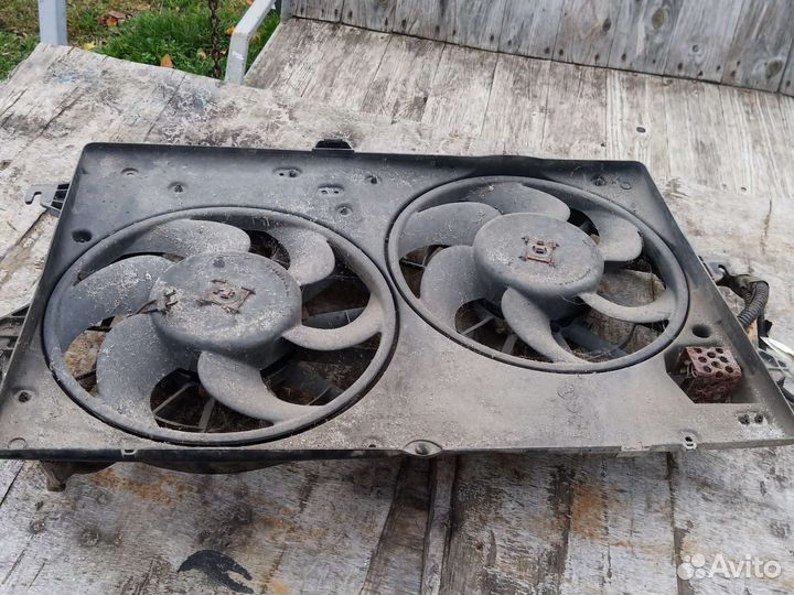 Диффузор с вентилятором охлаждени от форд Мондео 2