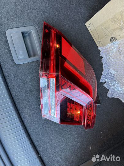 Фонарь задний левый vw tiguan 2017