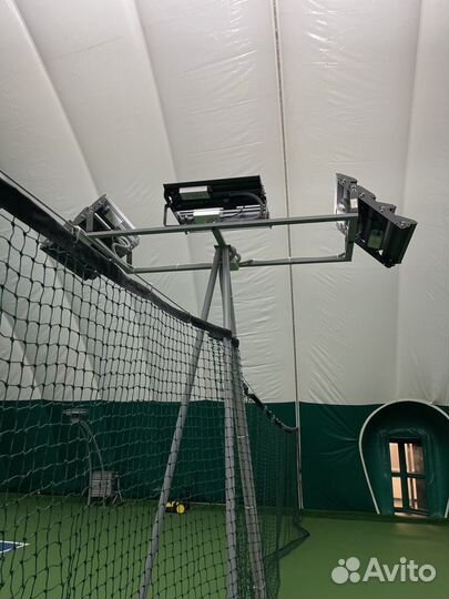 Теннисный корт