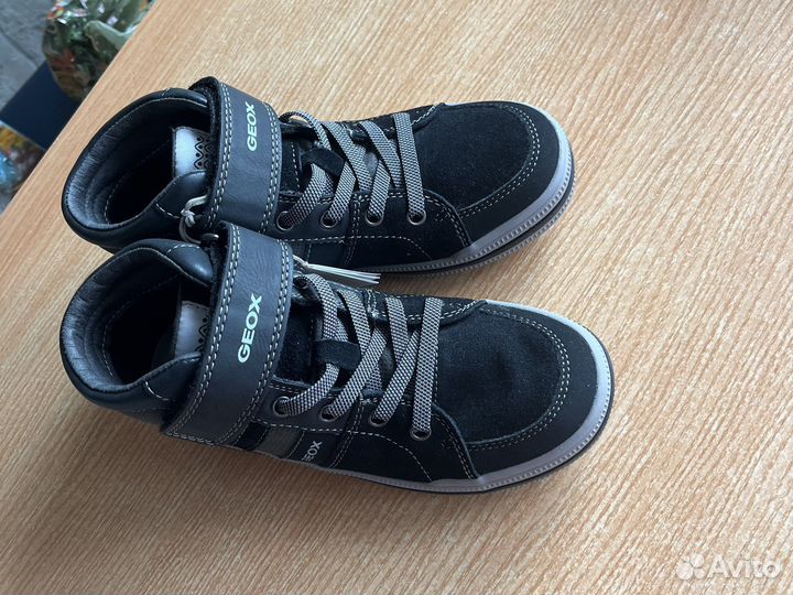 Ботинки Geox 32 новые