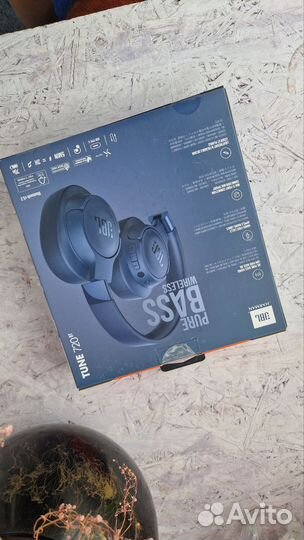 Коробка от наушников JBL 720