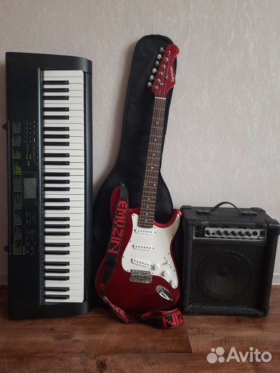 Электро гитара с комбиком и синтезатором