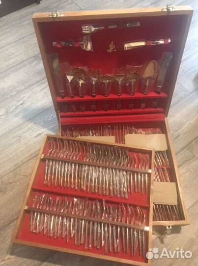 Набор столовых приборов на 12 персон