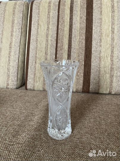 Хрустальная ваза под цветы