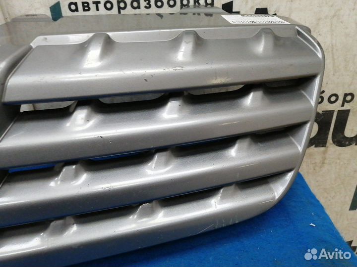 Решетка радиатора 62310-JD000 Nissan Qashqai