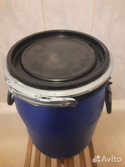 Емкость бочка пластиковая 30 литров