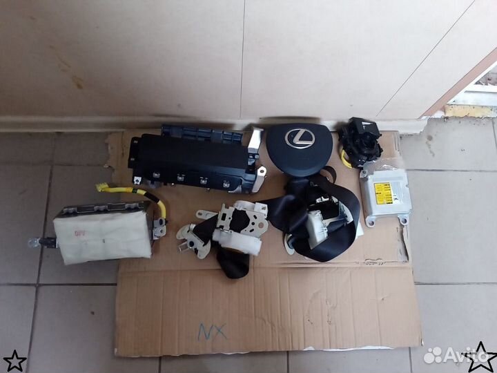 Подушка в колено Лексус нх 200 300