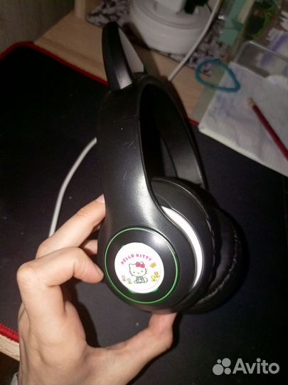 Беспроводные наушники накладные с подстветкой