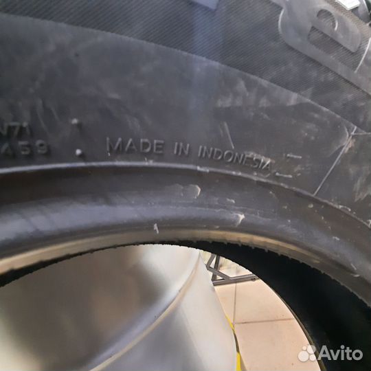 Laufenn I Fit Ice LW 71 215/70 R16 100T