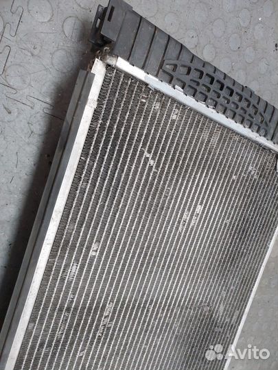 Радиатор охлаждения двигателя Volkswagen Passat 5, 2004