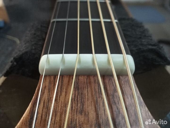 Ремонт гитар / гитарный мастер в Омске