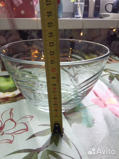 Две глубоких салатницы (Россия)