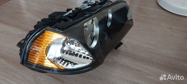 Фара правая BMW X3 E83