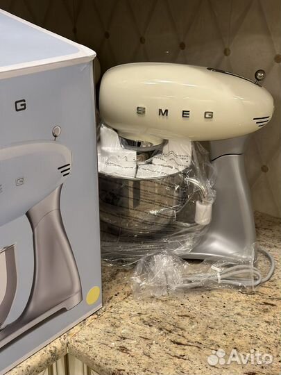 Планетарный миксер Smeg