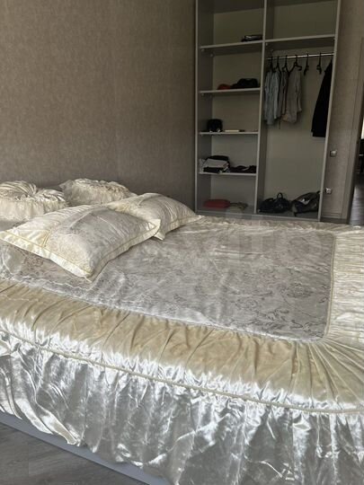 2-к. квартира, 70 м², 7/9 эт.