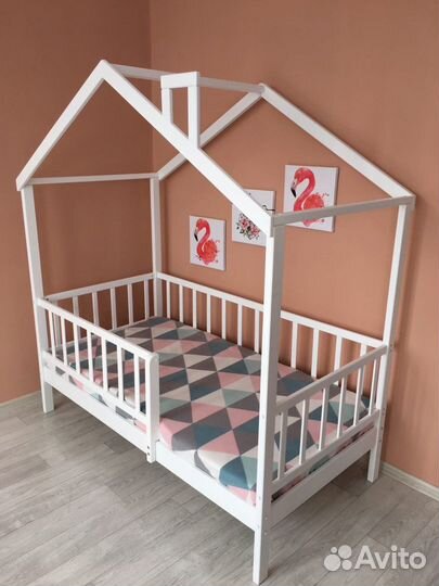 Детская кровать домик новая